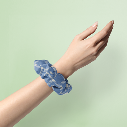 SI Heart Sparks Scrunchie